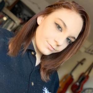 Meet your Posher, Briana